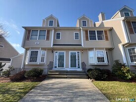 267 Bridge St in Groton, CT - Building Photo