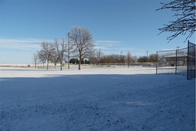 1255 Norton St, Unit 2 in Hammond, WI - Foto de edificio - Building Photo