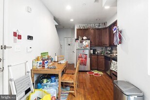 2024 N Carlisle St in Philadelphia, PA - Building Photo