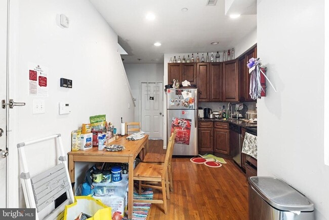 property at 2024 N Carlisle St