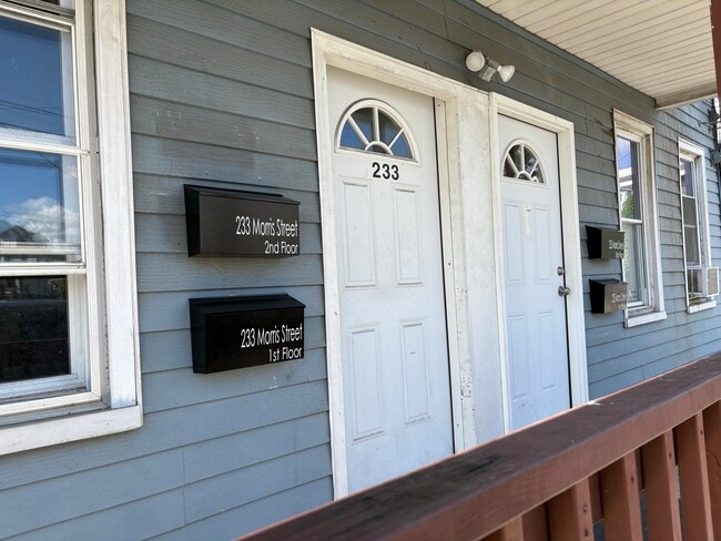 235 Morris St, Unit 2nd Floor