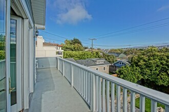 650 Avenue C in Redondo Beach, CA - Building Photo - Building Photo