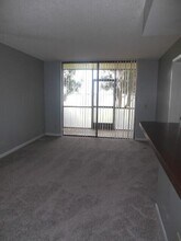 734 Executive Center Dr in West Palm Beach, FL - Building Photo - Building Photo