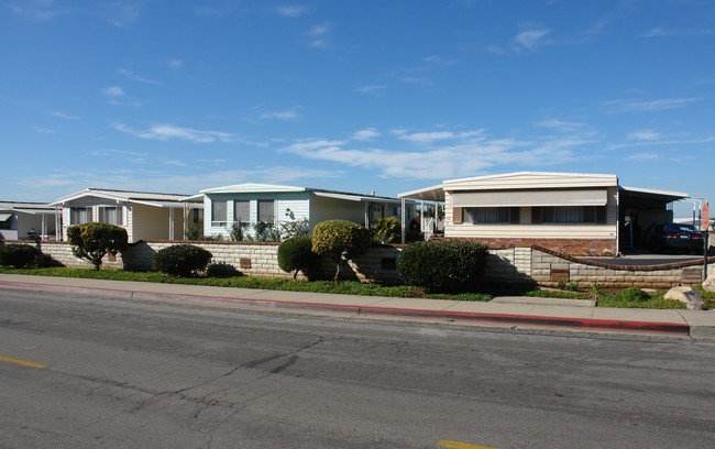 1506 Oak Dr in Vista, CA - Foto de edificio - Building Photo