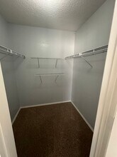 6251 S Yorktown Pl in Tulsa, OK - Building Photo - Building Photo