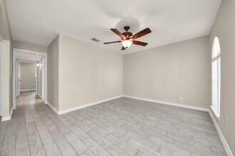 11915 Binghamton Dr in Houston, TX - Building Photo - Building Photo