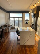 1301 W Madison St in Chicago, IL - Building Photo - Building Photo