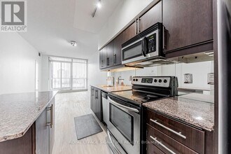 2885 Bayview Ave in Toronto, ON - Building Photo - Building Photo