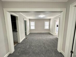 108 S Hawthorne Ave in Independence, MO - Building Photo - Building Photo