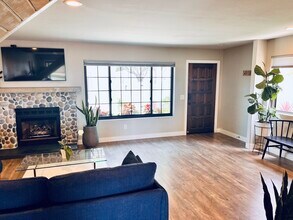 6813 Briarwood Dr in Carlsbad, CA - Building Photo - Building Photo