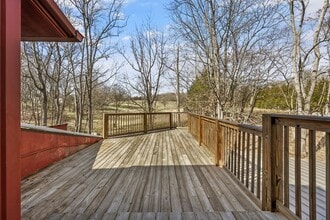 664 E Meeting St in Dandridge, TN - Building Photo - Building Photo