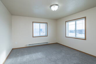 Country Meadows Apartments in Fargo, ND - Foto de edificio - Interior Photo