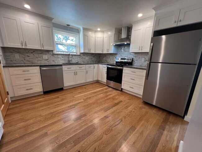 79 Walnut St-Unit -2 in Belmont, MA - Building Photo - Building Photo