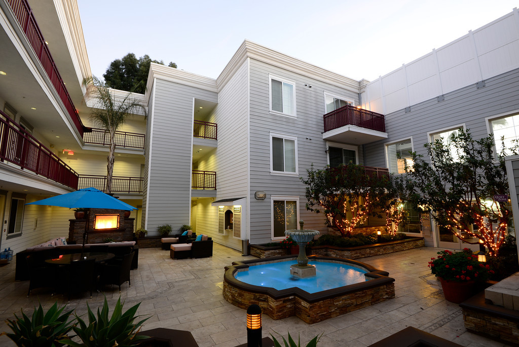 Bel Air Vista Apartments in Los Angeles, CA - Building Photo