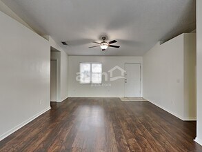 332 SW Hollyhock Ct in Port St. Lucie, FL - Building Photo - Building Photo