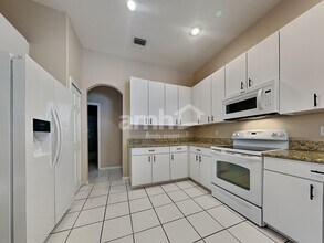 4004 Water Park Ct in Riverview, FL - Foto de edificio - Building Photo