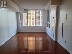 4090 Living Arts Dr in Mississauga, ON - Building Photo