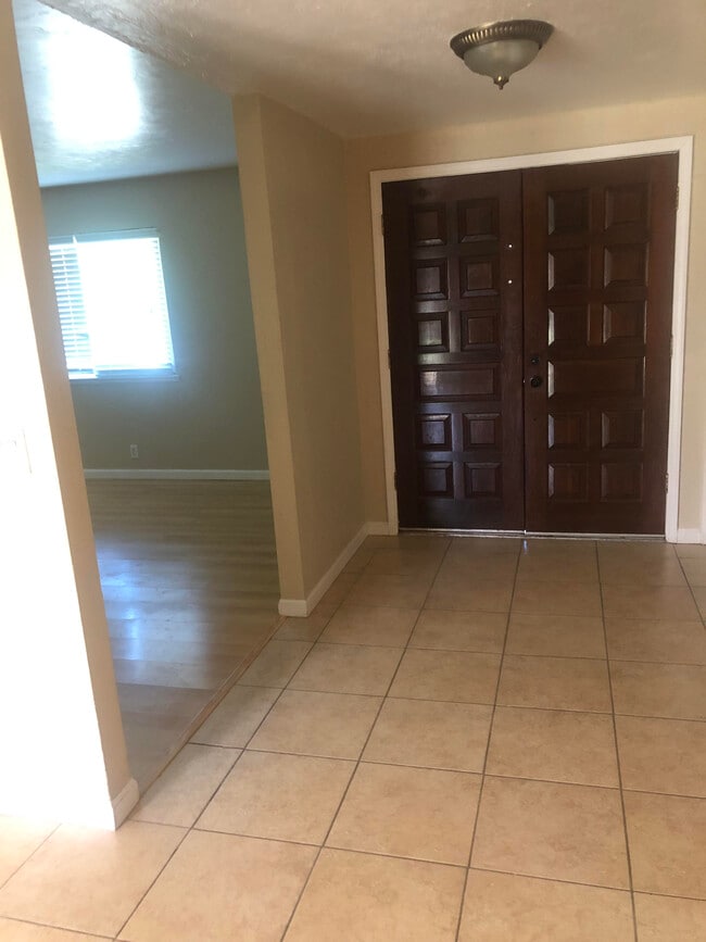 6409 Bay Hill Way in Orangevale, CA - Building Photo - Building Photo