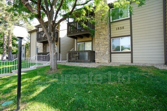 property at 1836 S Pitkin Cir