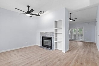 12660 Hillcrest Rd, Unit 5205 in Dallas, TX - Building Photo - Building Photo