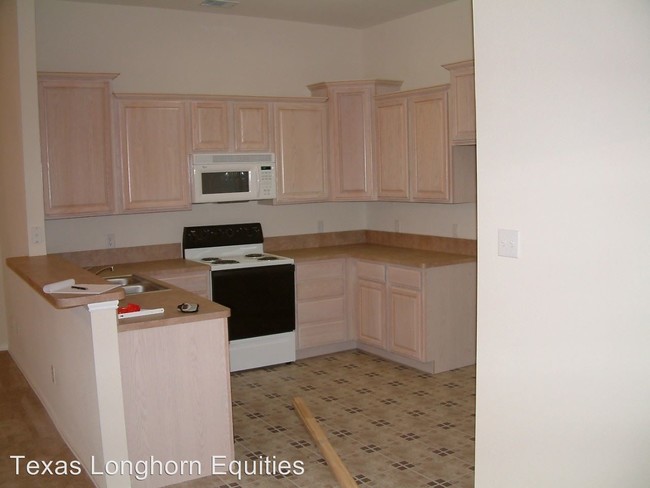 2113 Ragland Rd in Mansfield, TX - Building Photo - Building Photo