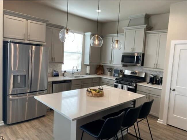 property at 2530 Manor Valley Ct