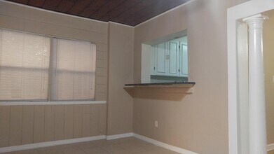 455 39th Ave N, Unit #5 in St. Petersburg, FL - Foto de edificio - Building Photo