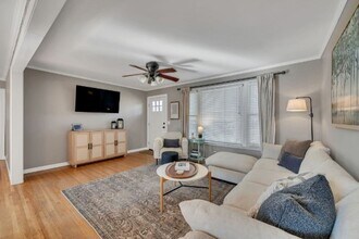 4717 W Longdale Dr in Nashville, TN - Building Photo - Building Photo