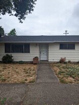 815 N 3rd Pl in Springfield, OR - Building Photo