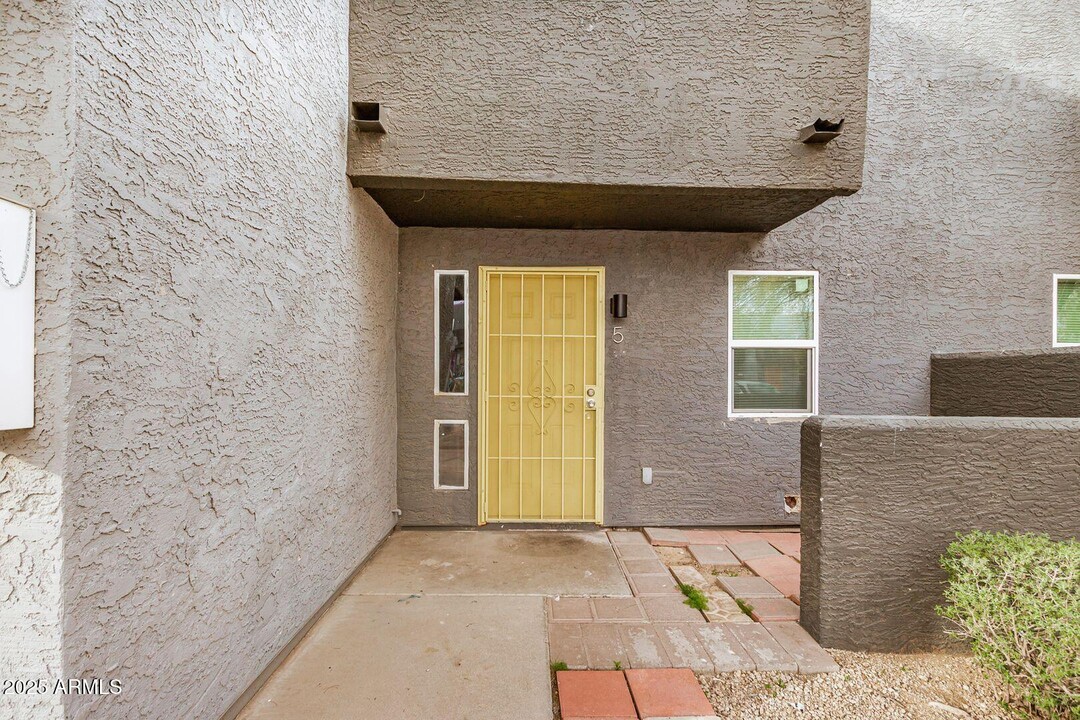 15427 N Jerry St in Surprise, AZ - Building Photo