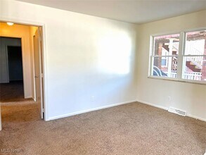 20 E 36th St in Shadyside, OH - Building Photo - Building Photo