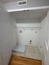 933 Broad St in Emmaus, PA - Building Photo - Building Photo