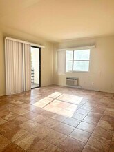 255 Loma Dr in Los Angeles, CA - Building Photo - Building Photo