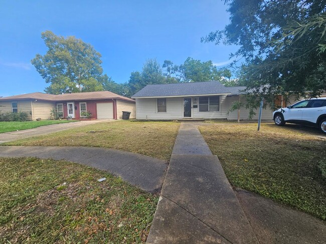 property at 5922 Southlea St