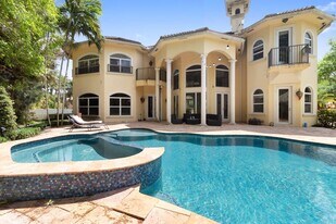 6301 SW 58th Ct in Davie, FL - Building Photo