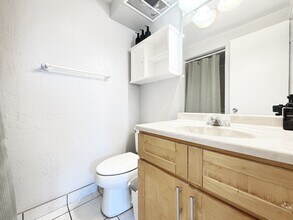 2463 Kuhio Ave. in Honolulu, HI - Building Photo - Building Photo