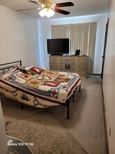 5734 W Newport Ave in Chicago, IL - Building Photo - Building Photo