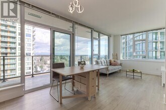 7358-7358 Edmonds St in Burnaby, BC - Building Photo - Building Photo