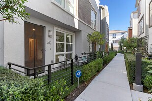 2700 E Chaucer St in Los Angeles, CA - Building Photo