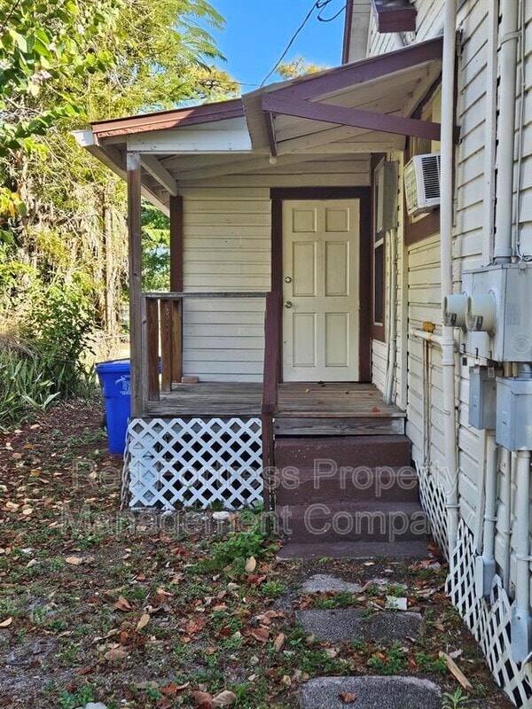 3810 Desoto Ave in Ft. Myers, FL - Building Photo - Building Photo