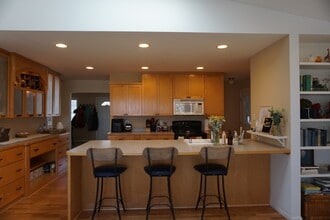 4060 Victoria St N in Shoreview, MN - Foto de edificio - Building Photo