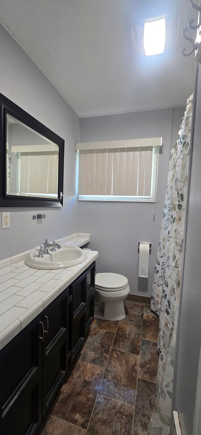 12435-12445 SW Ash Ave in Tigard, OR - Building Photo - Building Photo