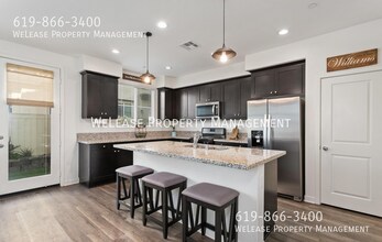 4128 Palomar Way in Oceanside, CA - Building Photo - Building Photo