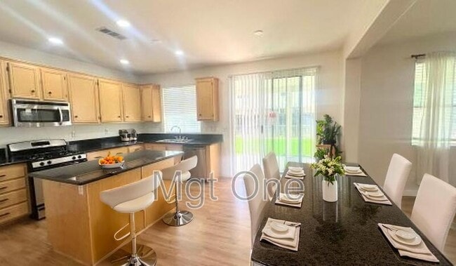 15379 Avenida Fiesta in Moreno Valley, CA - Building Photo - Building Photo