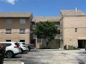 8420 SW 154th Cir Ct, Unit 532 in Miami, FL - Foto de edificio - Building Photo