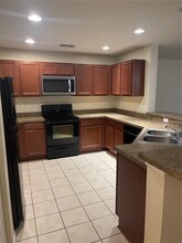 3079 Seaview Castle Dr in Kissimmee, FL - Building Photo - Building Photo