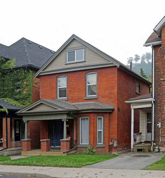 156 Stinson St in Hamilton, ON - Building Photo - Primary Photo