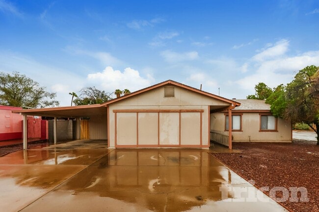 property at 13601 N 41st St