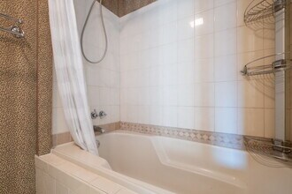 2161 Peachtree Rd in Atlanta, GA - Building Photo - Building Photo