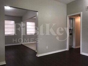 2706 Lorna Rd in Jacksonville, FL - Building Photo - Building Photo